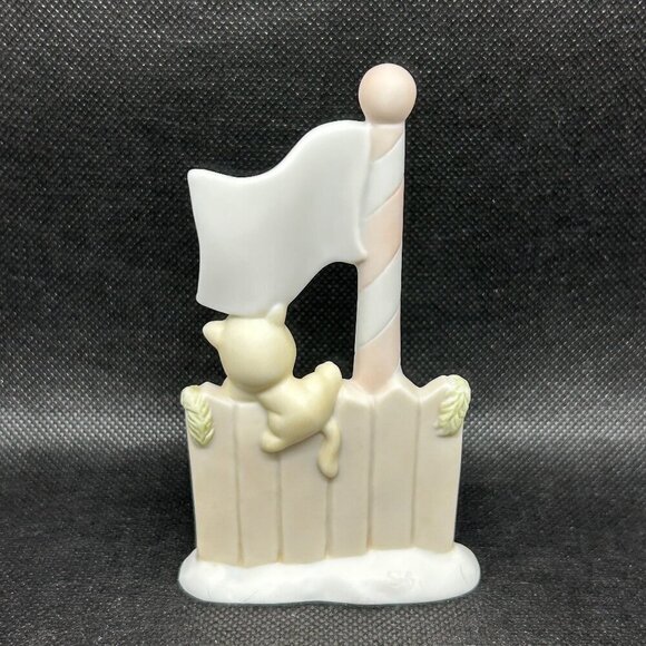 Precious Moments  Sugar Town "Flag pole" figurine - Picture 2 of 5